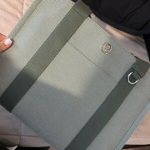 Lululemon brand new tote bag 💓